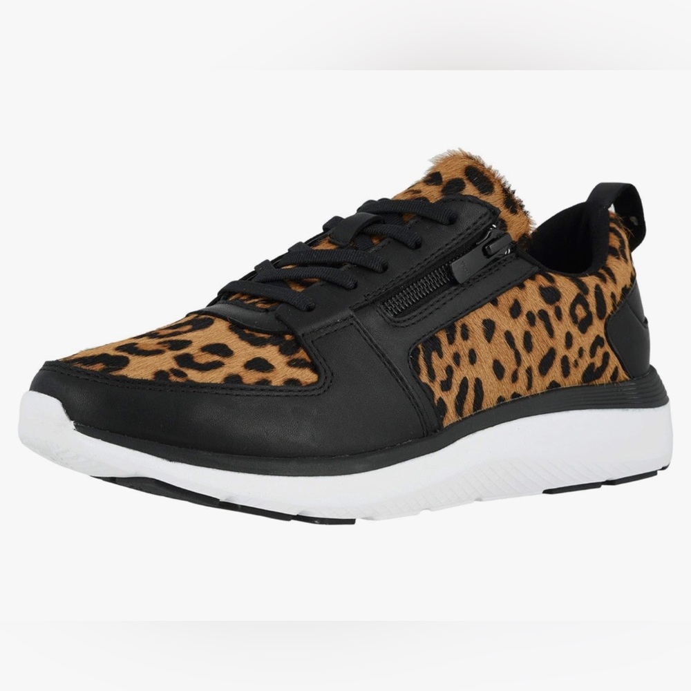 Vionic Remi Sneaker Tan Leopard -6 EUC